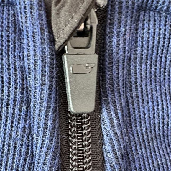 Vineyard Vines Dark Blue Sleeveless Vest - Picture 5 of 8